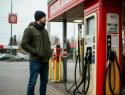 В Ростовской области цены на бензин продолжают стремительно расти