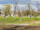 У шахтинцев появились вопросы по поводу новых фонарей в Александровском парке