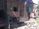 Сгоревший барак на улице Думенко в Шахтах превращается в свалку и пристанище наркоманов 