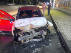 В Шахтах «Рено Логан» протаранил две иномарки на стоянке и загорелся: водитель погиб