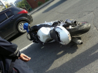 В центре города мотоциклист попал под колеса ВАЗа