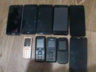 Житель Шахт пытался перебросить 10 телефонов заключенным «девятки»