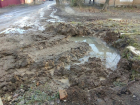 Ровно на сутки хватает ремонта водопровода в поселке Артем в Шахтах