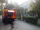 Двое мужчин погибли при пожаре в четырехэтажке на Садовой в Шахтах