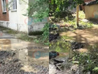 Детский дом и дворы затапливает в Шахтах из-за аварии на водопроводе
