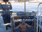 В Крещенскую купель окунулись больше тысячи горожан в Шахтах