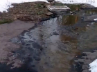 «Как текло, так и течет»: жители Машзавода пожаловались на постоянные порывы водопровода
