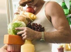 Шахтинцы обокрали магазин в Семикаракорске на 10 тысяч рублей