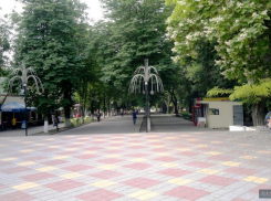 В День России шахтинцев приглашают посетить Александровский парк