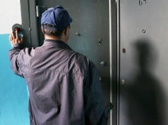 Рецидивиста, грабившего под видом работника газовой службы, задержали в Шахтах