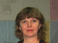 Преподаватель из Шахт получила 50 000 рублей от губернатора Василия Голубева