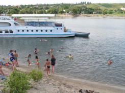 Во многих водоемах Ростовской области нельзя купаться