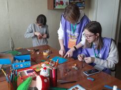 Студенты Шахтинского музыкального колледжа подарили праздник детям из Донбасса