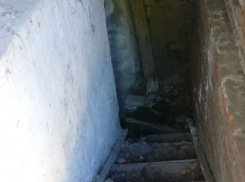 Вода топит дом в переулке Югова в Шахтах