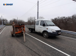 Осталось смонтировать 15 метров ограждения и мост откроют
