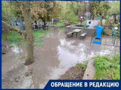 К могиле сестры – вплавь: вскоре после похорон Алексей Шульга с трудом пробрался к месту захоронений родственников