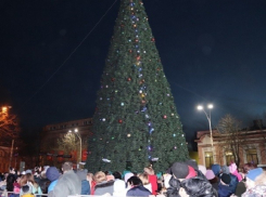 В Шахтах назвали дату открытия главной городской новогодней елки