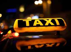 В Шахтах будут ловить нелегальных таксистов