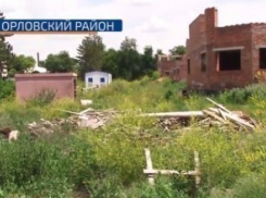 Где детский садик, товарищ Дерябкин?: Жители поселка Орловский недоумевают, как оказались «похороненными» 50 миллионов рублей?   