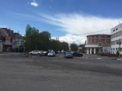 В проекте ремонта улицы Шевченко в Шахтах не предусмотрели парковку и уже установленный светофор