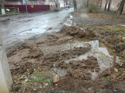 О ремонте водопровода в посёлке Артём в Шахтах чиновники подумают в 2018 году