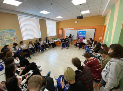 Что вы можете: юные добровольцы в Шахтах прошли курсы волонтерства 