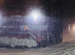 Спецтехника не справилась со снежным апокалипсисом в Шахтах