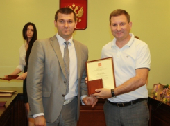 Помогавшие организовать олимпийскую эстафету шахтинцы награждены медалями