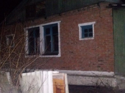 В Шахтах в ночном пожаре на Таловом погибли два человека