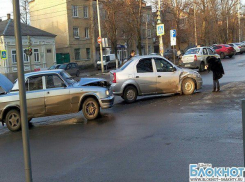 В Шахтах водитель иномарки не увидел запрещающего знака светофора