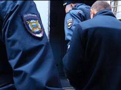 Мужчина угнал машину у своего брата и попал на ней в ДТП в Шахтах