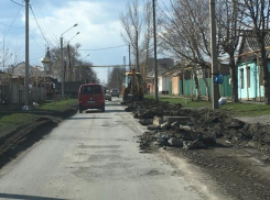 В Шахтах ремонтируют дороги