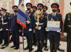 На этот раз – третьи: долгое время занимающий лидирующие позиции Шахтинский кадетский уступил новороссийцам