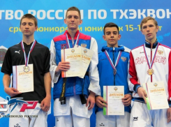 Накануне крупных домашних соревнований шахтинские тхэквондисты завоевали медали юниорского первенства России