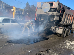 Новый асфальт появился на переулке Комиссаровский