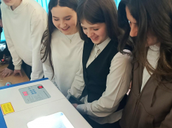 Школа № 20 в Шахтах открыла  двери лабораторий биоинженерии и робототехники