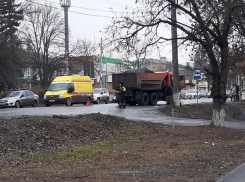 На Артеме пешеход нарушила правила и попала под «Камаз»