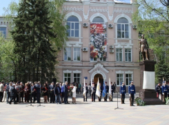 В Шахтах появился памятник императору Александру Второму