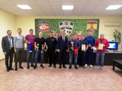 Итоги футбольного сезона подведены: притом, что в городе до сих пор не достроен стадион