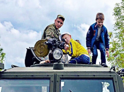 Спецназ и солдатская каша: праздник в Шахтах