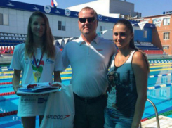 Шахтинка из ДЮСШ №5 выиграла многоборье и установила рекорд по плаванию брасссом