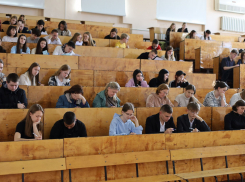 В 12-й раз в Шахтах состоялся «Тотальный диктант» 