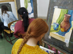 Рисунок, живопись, композиция: более 60 юных художников вышли на межрегиональный этап творческой олимпиады