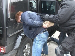 В Шахтах задержан наркоторговец из Таганрога, который организовал публичный дом при церковном приходе