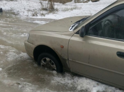  «Где снегоуборочная техника?» - спрашивают попавшие в ледяные ловушки шахтинцы