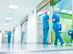 Мужчина, чуть не утонувший в пруду, в стабильном состоянии