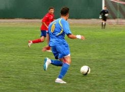 Шахтинская футбольная команда «Даллари» сразилась с красносулинской «Сулин»