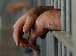 Двух воров, находящихся в федеральном розыске, поймали под Шахтами