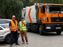 Три новых мусоровоза заработали в Ростове