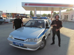 Пассажир отказался оплачивать проезд и угрожал ножом  шахтинскому таксисту